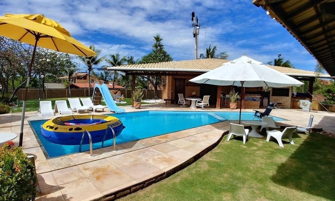 Aquiraz House | Macedo mansion facing the sea with cook