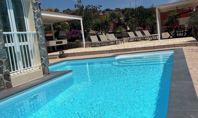 Maspalomas House | Macken House with heated pool and jacuzzi