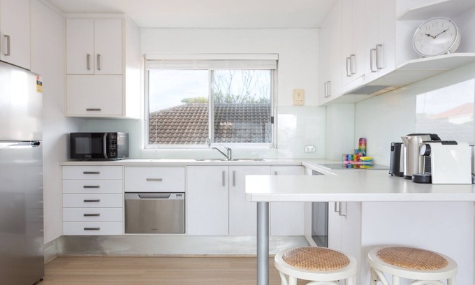 Dee Why Apartment | MadeComfy Trendy Apartment on Dee Why Beach