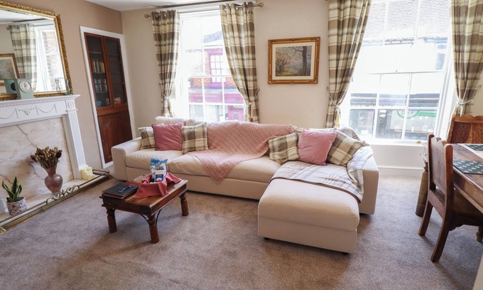 Lincoln Cottage | MADJE APARTMENT in Lincoln