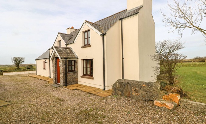 Haverfordwest Cottage | MAERDY LODGE, family friendly, character holiday cottage in Solva