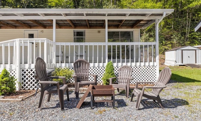 Sylva House | Magical Location on the River, Hiking, and Rafting