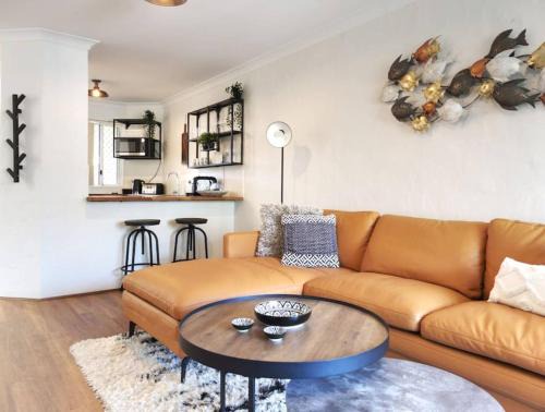 Fremantle Apartment | Magical Mcatee W Pool And King Bed