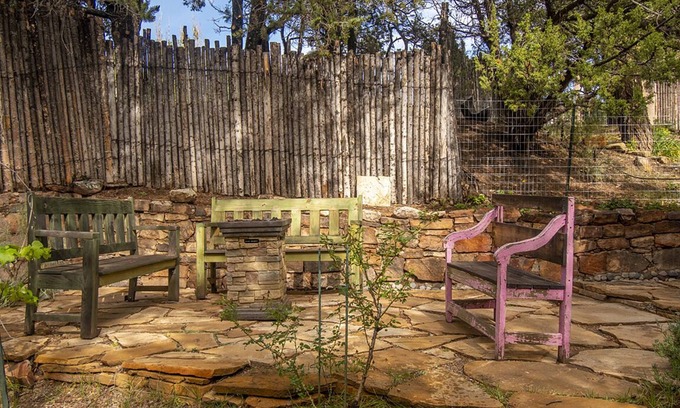 Hyde Park Estates House | Magical shangra la directly across from 10,000 Waves and close to the ski resort