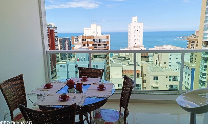 Muquicaba Apartment | Magnífico apto, vista mar,2 dorms, 2 Wc, Wi-fi, garagem, apenas 3 mins da orla!