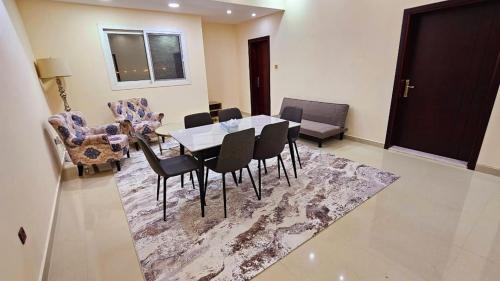 Al Khan Apartment | Magnificent 5 bedroom apartment near Al-Khan Beach