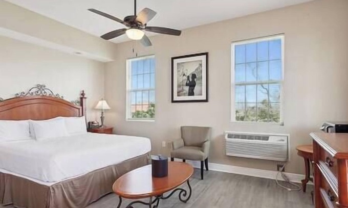 Lafitte Bed & Breakfast | Magnolia Cottage R8