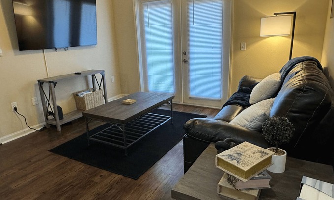 Tupelo Apartment | Magnolia Escape: 1BR/1BA w/Gym, Pool, BBQ Grill