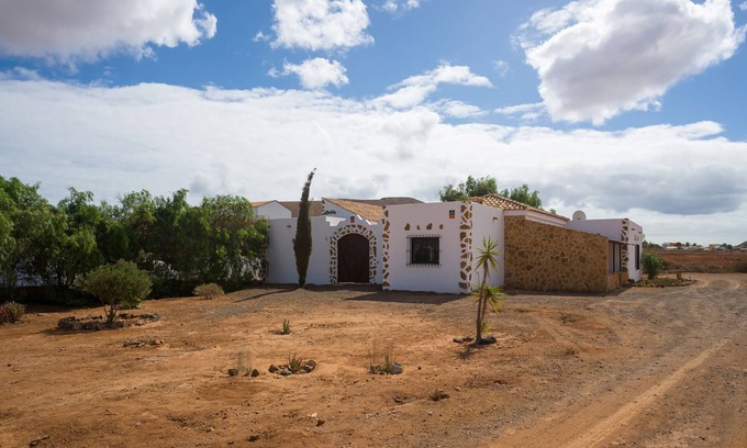 Tetir House | Mahostly Rosette House B