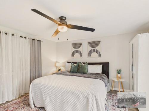 Philomath House | Main St New with AC Monthly stays Charming Cottage KING BED