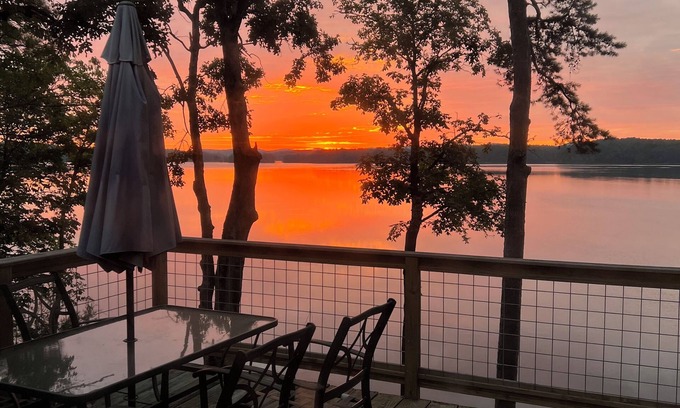 Clanton House | Main water house on Lay Lake!