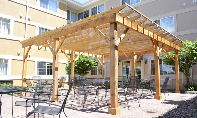 Dubuque Hotel | MainStay Suites Dubuque at Hwy 20