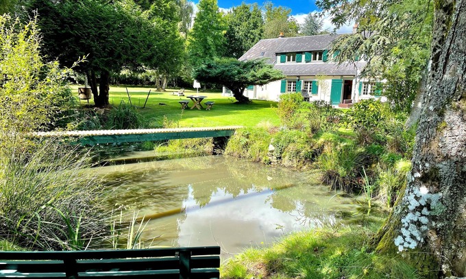 Saint-Nicolas-des-Laitiers House | Maison Normande Nichée Dans son Écrin de Verdure Sans Bruit à 70min de la Mer