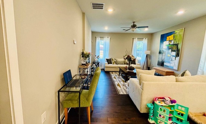 Lithonia House | Majestic House/3BR/8PX/Parking/BBQ at Stonecrest