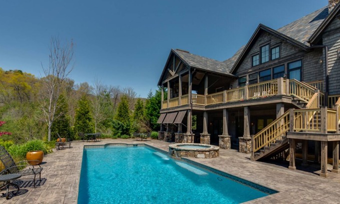 Mill Spring House | Majestic Mountain Retreat with Pool !