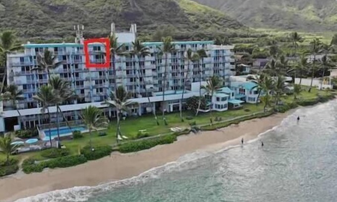 Punaluu Apartment | Majestic Ocean Panorama 8