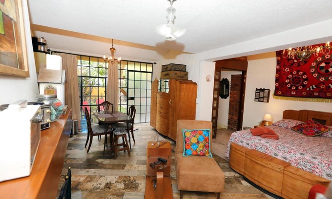 Cholula Apartment | Majikal B&B -Retro