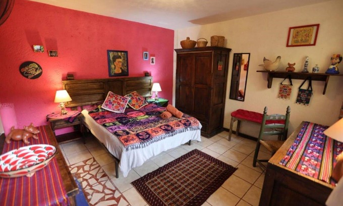 Cholula Apartment | Majikal BnB Martinlandia (Frida)
