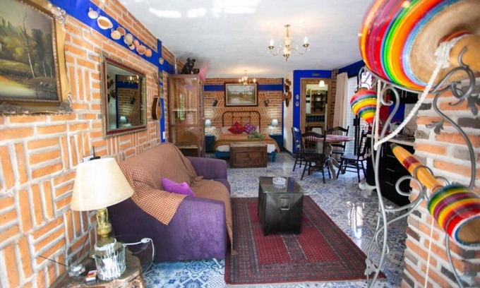 Cholula Apartment | Majikal BnB Martinlandia (Diego Rivera)