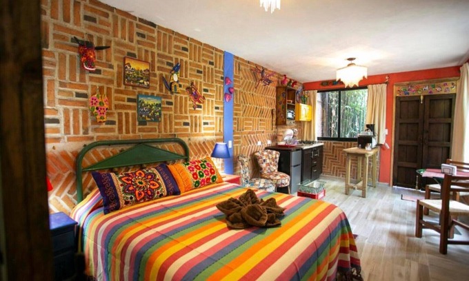 Cholula Apartment | Majikal BnB Martinlandia (Alebrijes)