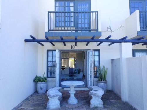 Port Alfred Apartment | Makarios Crest