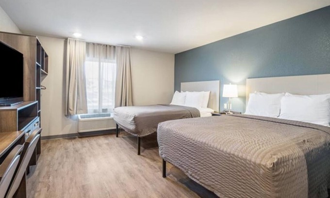 Moreno Valley Hotel | Make Your Trip More Enjoyable! 3 Relaxing Units, Pets Allowed, Kitchen!