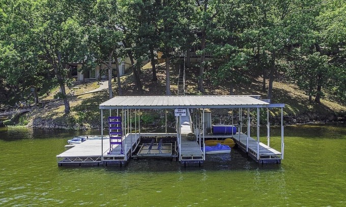Linn Creek House | Making Lake Memories, Water Toys, Launch area/Dock/Slip, Fire pit, parking for group.
