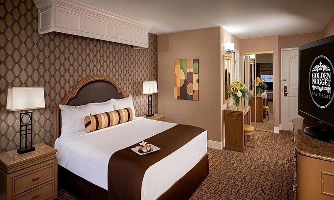 Downtown Las Vegas Hotel | Making The Best Memories Along The Way! Nightly Entertainment!