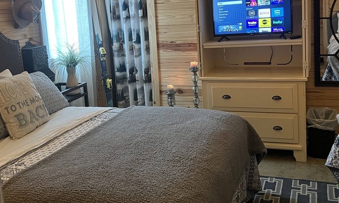 Logan House | Making Waves at Lewis-Smith Lake in Arley, AL