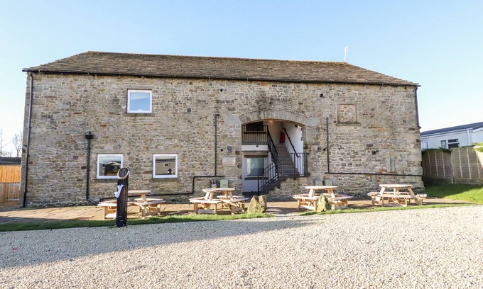 Fourstones Near Bentham Cottage | MALHAM, pet friendly, with pool in Long Preston