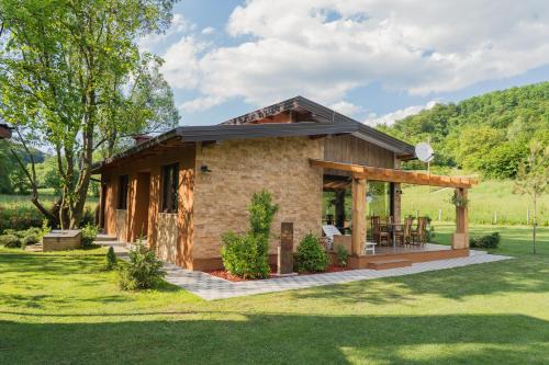 Zenica-Doboj Canton House | Mali Wimbledon