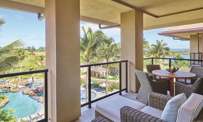 Foster Village Resort | Maliula 3-Bdrm Premier ADA,Luxurious Interior, Magical Lanai with Stunning Views