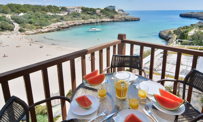 Cala Marcal Apartment | Mallorca front line apartment with terrace