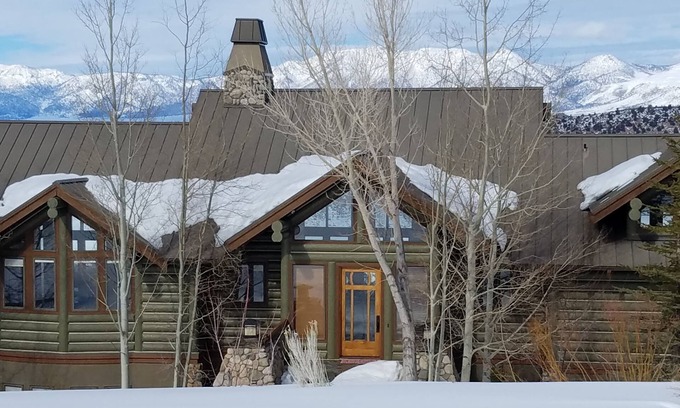 Crowley Lake House | Mammoth Lakes alternative premier housing. Custom Craftsman Home 14miles East