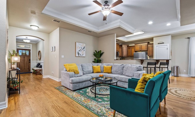 Tallahassee House | Manassas House Cozy Craftsman 4 BDR/Patio/Firepit