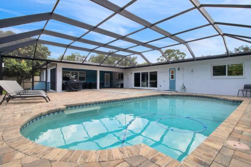 Bradenton House | Mango Manor by Bradenton Beach sleeps 10 w pool