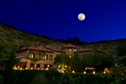 Yesilyurt Koyu Hotel | Manici Kasri