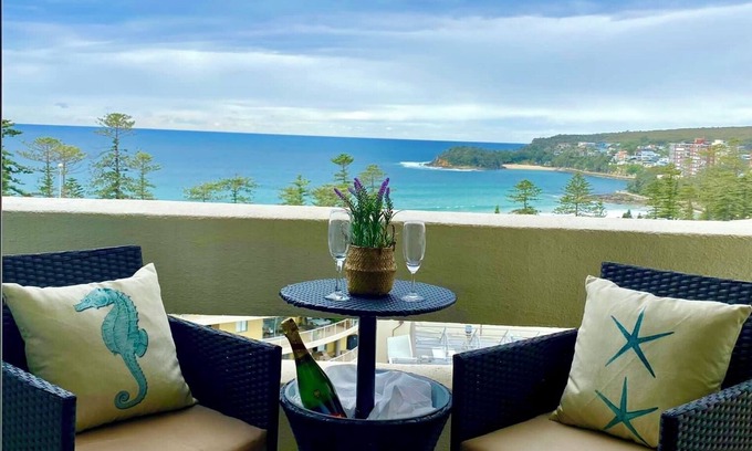 Manly Condo | Manly to Shelly Ocean Beach Views Sunrise & Sunset