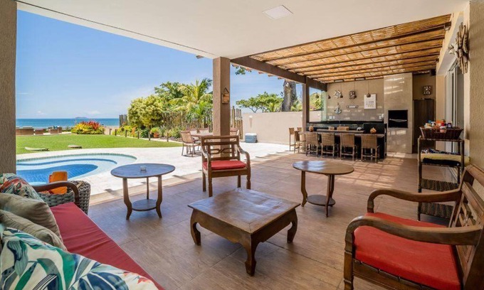 Buzios Villa | Mansão Pé na Areia da Praia de Geribá com Seis Suítes Por Luxury Rentals