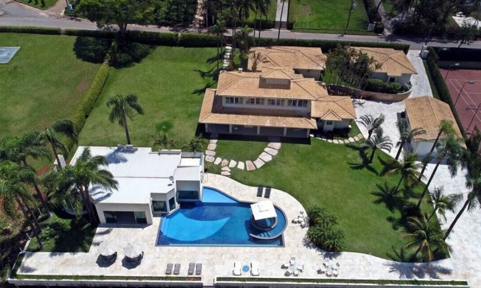 Capitolio House | Mansion on the edge of the lake with 10 bedrooms