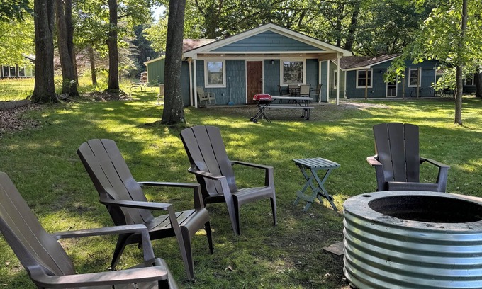 Alden Cottage | MAPLE COTTAGE - Lakefront on Thayer Lake in Alden with WiFi, AC