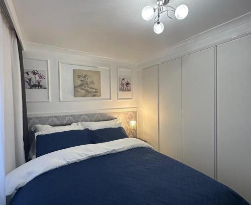 London Borough of Bromley Apartment | Maple Grove - Luxury 1-Bedroom apartment with garden and parking in Greater London
