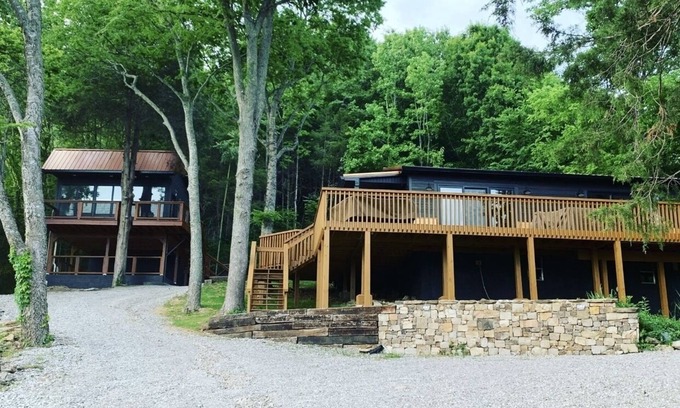Baxter Cabin | Maple Ridge Lake House with Tree House