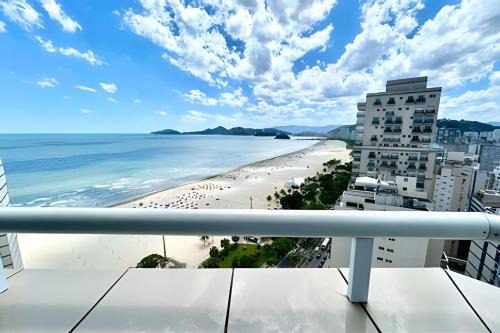 Boqueirao Apartment | Mar Azul sem Fim: Vista Panorâmica Inesquecível