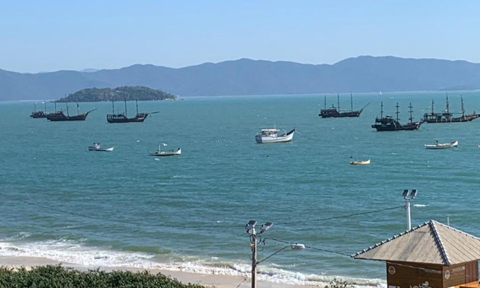 Cachoeira do Bom Jesus Apartment | Maravilhoso apartamento Beira-mar praia da cachoeira Florianópolis