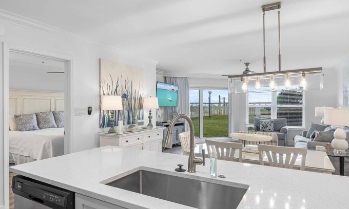 Miramar Beach Condo | Maravilla 2109 2Bed/2Bath Gulf front, Pet Friendly, Beach Service