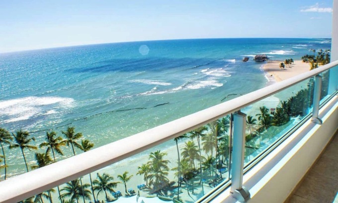 Villas Del Mar Apartment | @Marbella 3BR | 11th Floor| Beachfront| Breakfast