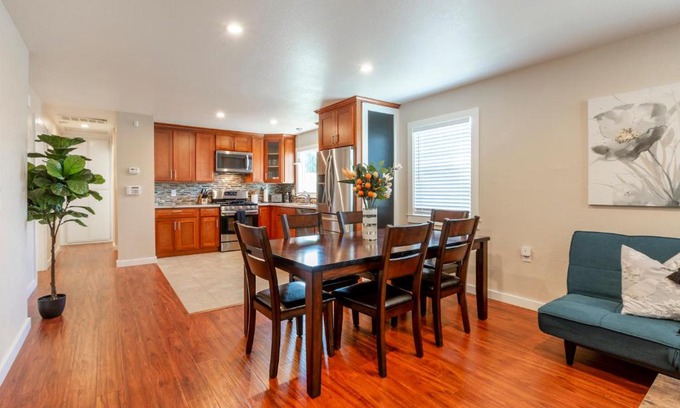 Northside Apartment | @ Marbella Lane 3BR Upper Level House in Downtown San Jose
