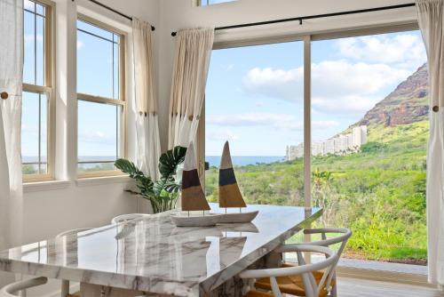 Makaha Valley House | @ Marbella Lane - 3BR w/amazing MT & Ocean Vistas