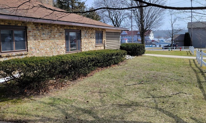 Pentwater House | Marina View in the Village